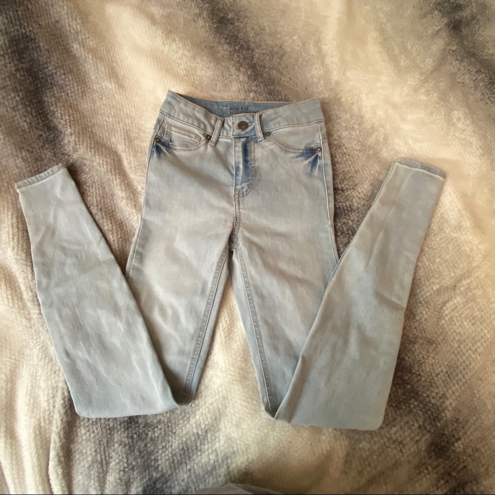 Light Wash Jeans